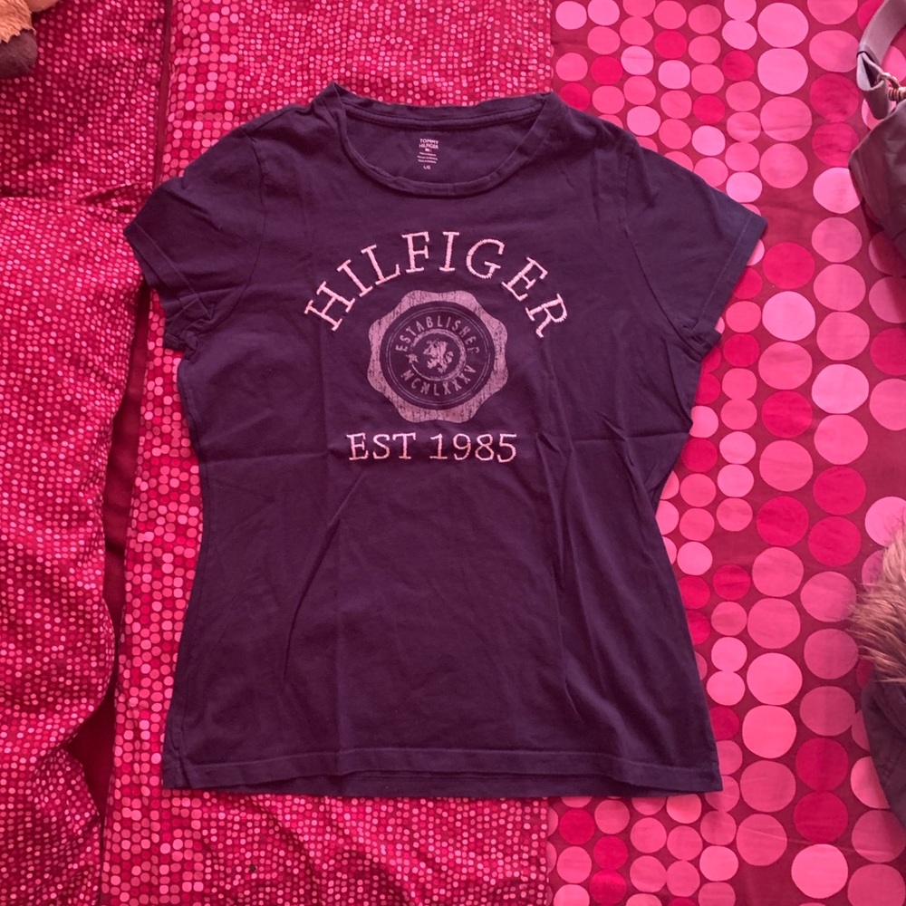 Tommy Hilfiger Logo T shirt !!